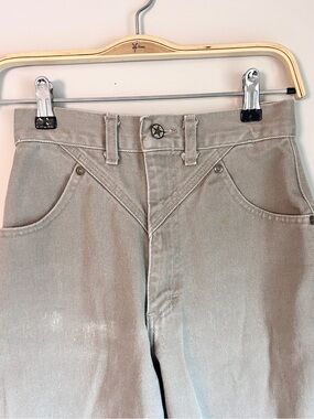 High-Rise Women’s Jeans in Light Taupe